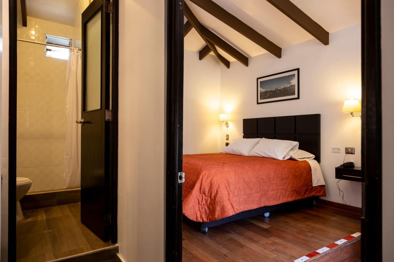 Hostal & Apartments El Triunfo Cusco Bagian luar foto